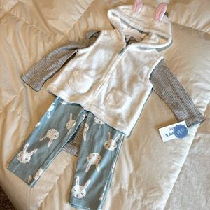 18mo. Carters 3 piece Set NWT